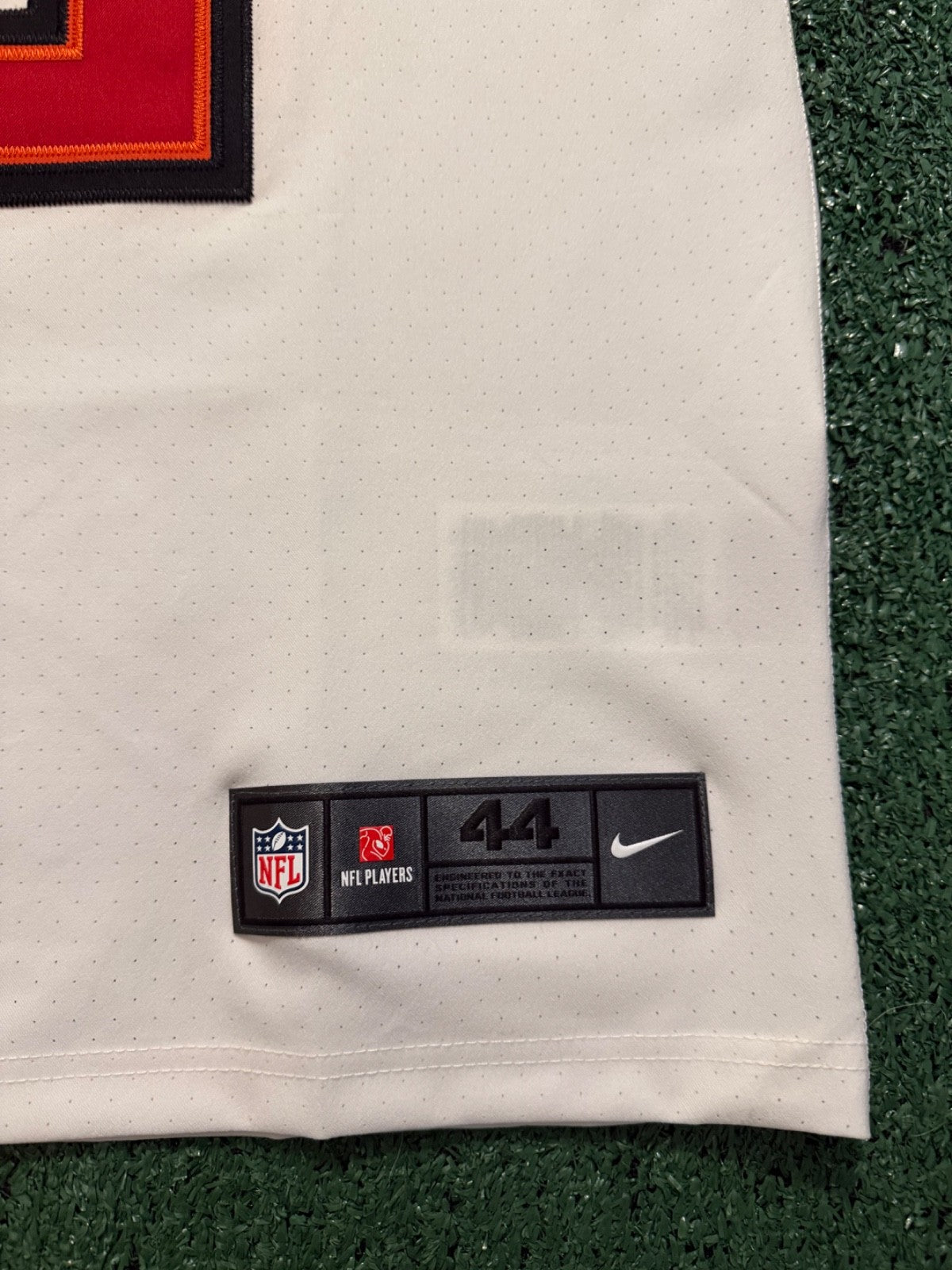 Tom Brady Tampa Bay Buccaneers Jersey #12 Nike Vapor Elite White size 44 (Large) NFL