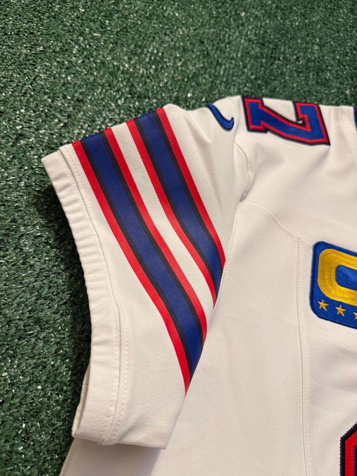 Josh Allen Buffalo Bills Jersey #17 Nike Vapor Fuse Elite White Size 44 (L) NFL