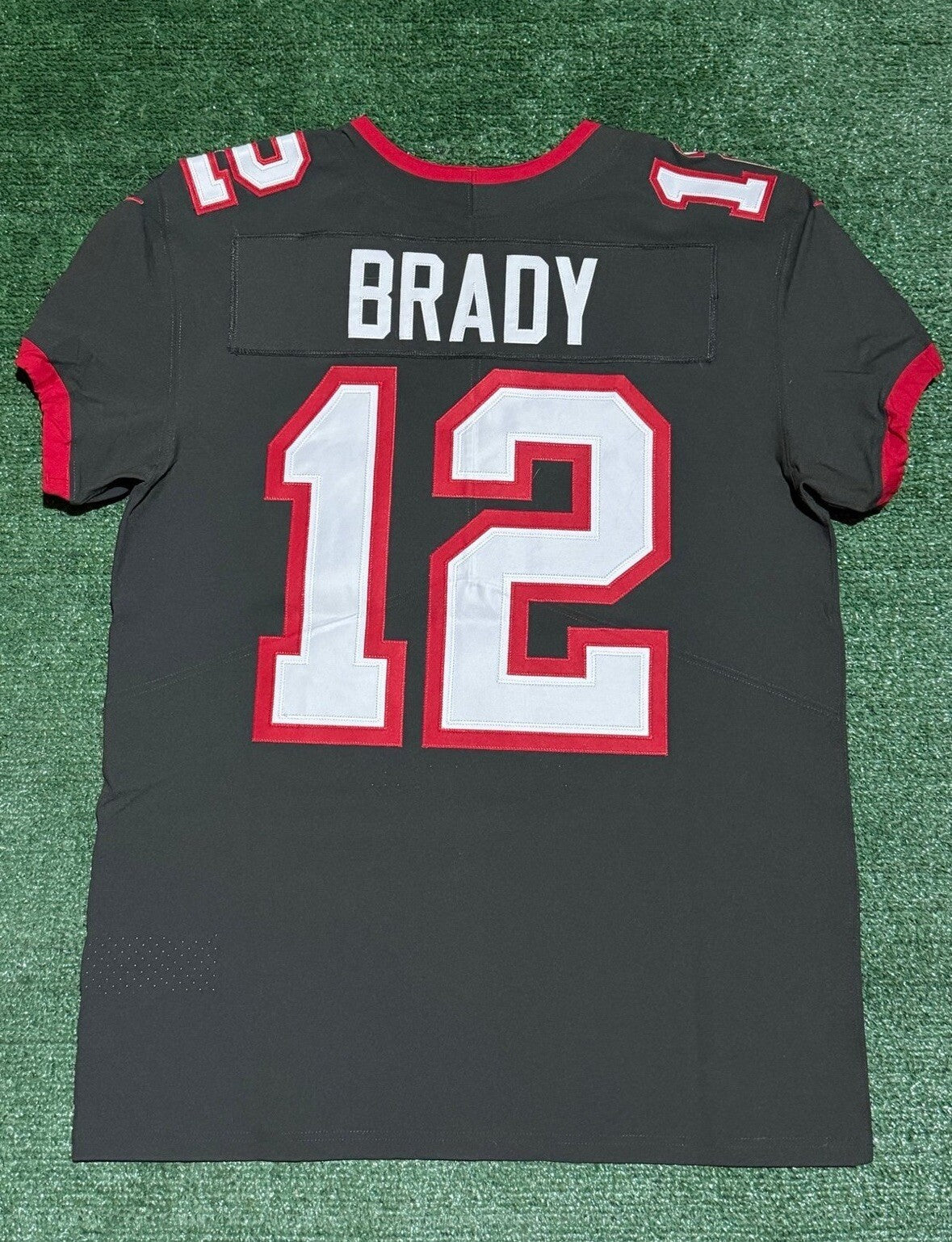 Tom Brady Tampa Bay Buccaneers Jersey #12 Nike Vapor Elite Gray size 44 (Large) NFL
