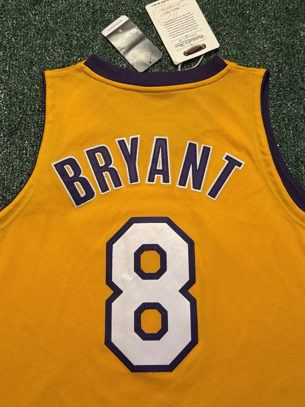 Kobe Bryant Los Angeles Lakers Jersey #24 Mitchell & Ness Authentic Gold Size 44 (L) NBA