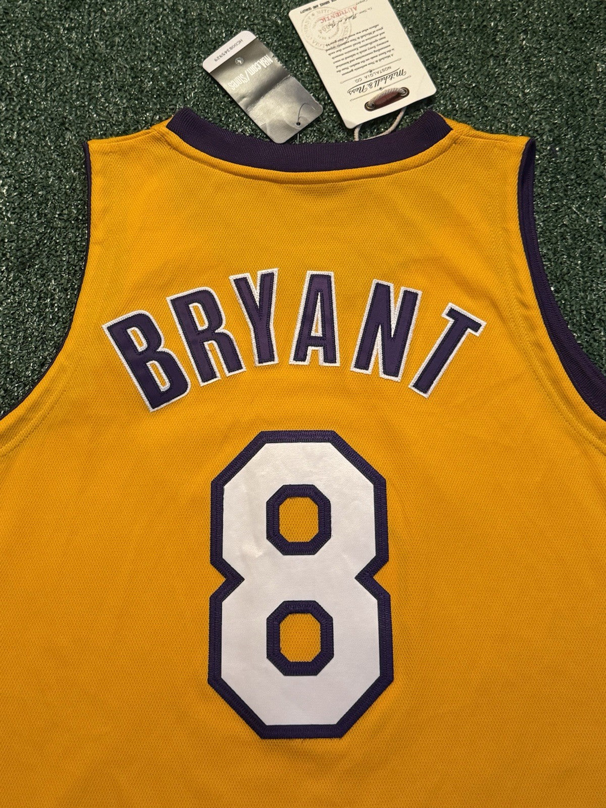 Kobe Bryant Los Angeles Lakers Jersey #24 Mitchell & Ness Authentic Gold Size 44 (L) NBA