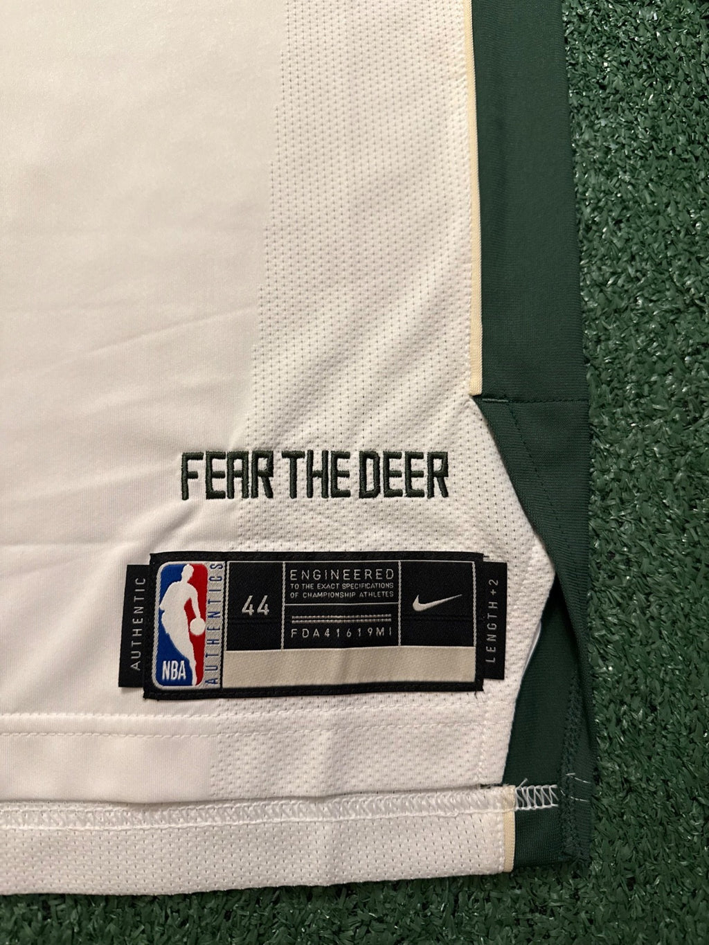 Giannis Antetokounmpo Milwaukee Bucks Jersey #34 Nike Vaporknit Authentic White Size 44 (Medium) NBA
