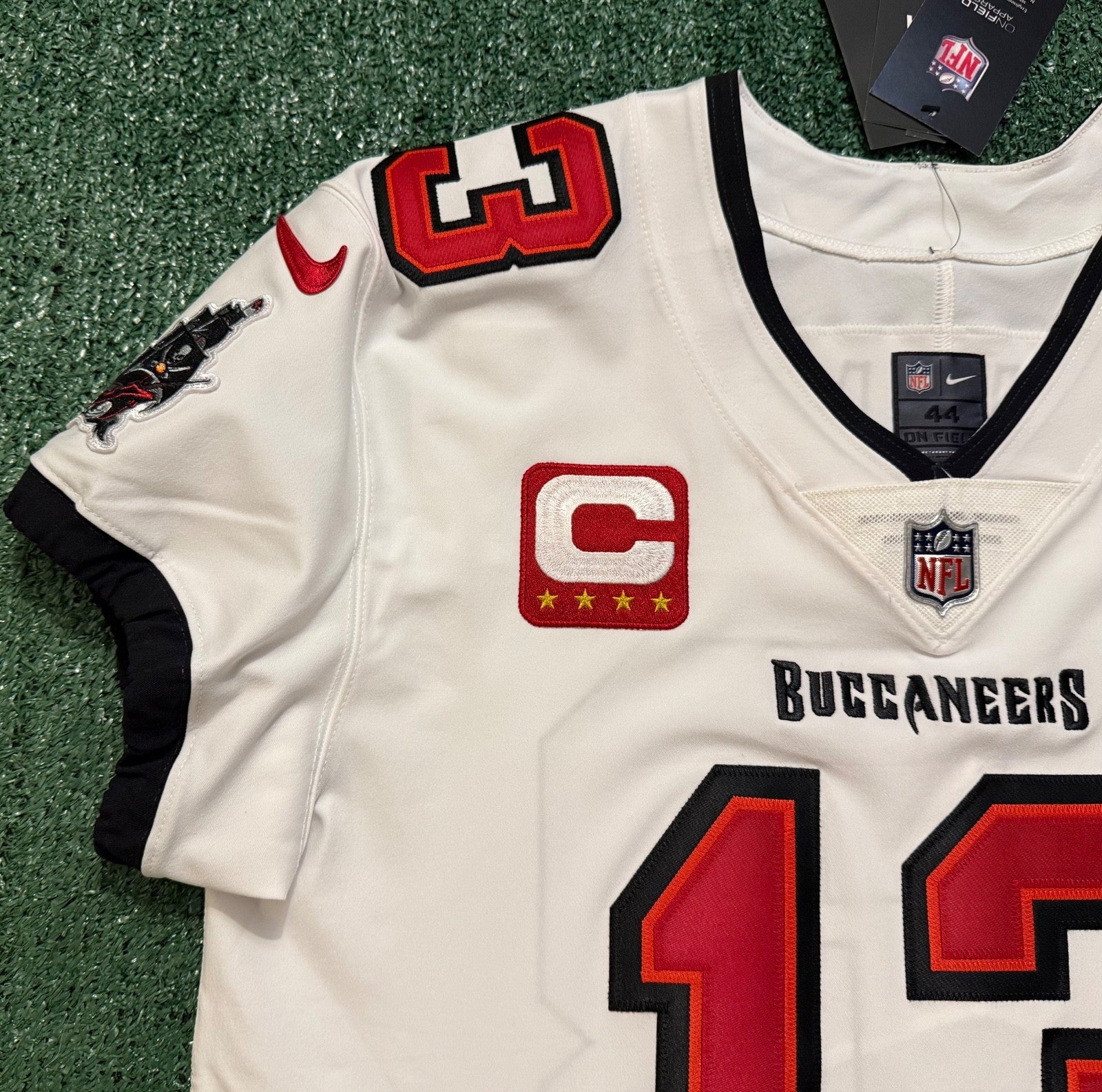 Mike Evans Tampa Bay Buccaneers Jersey #13 Nike Vapor Elite White Size 44 (Large) NFL