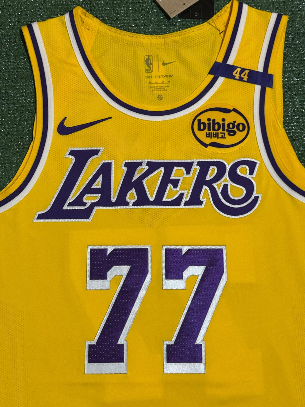 Luka Doncic Los Angeles Lakers Jersey #77 Nike ADV Authentic Gold Size 44 (M) NBA