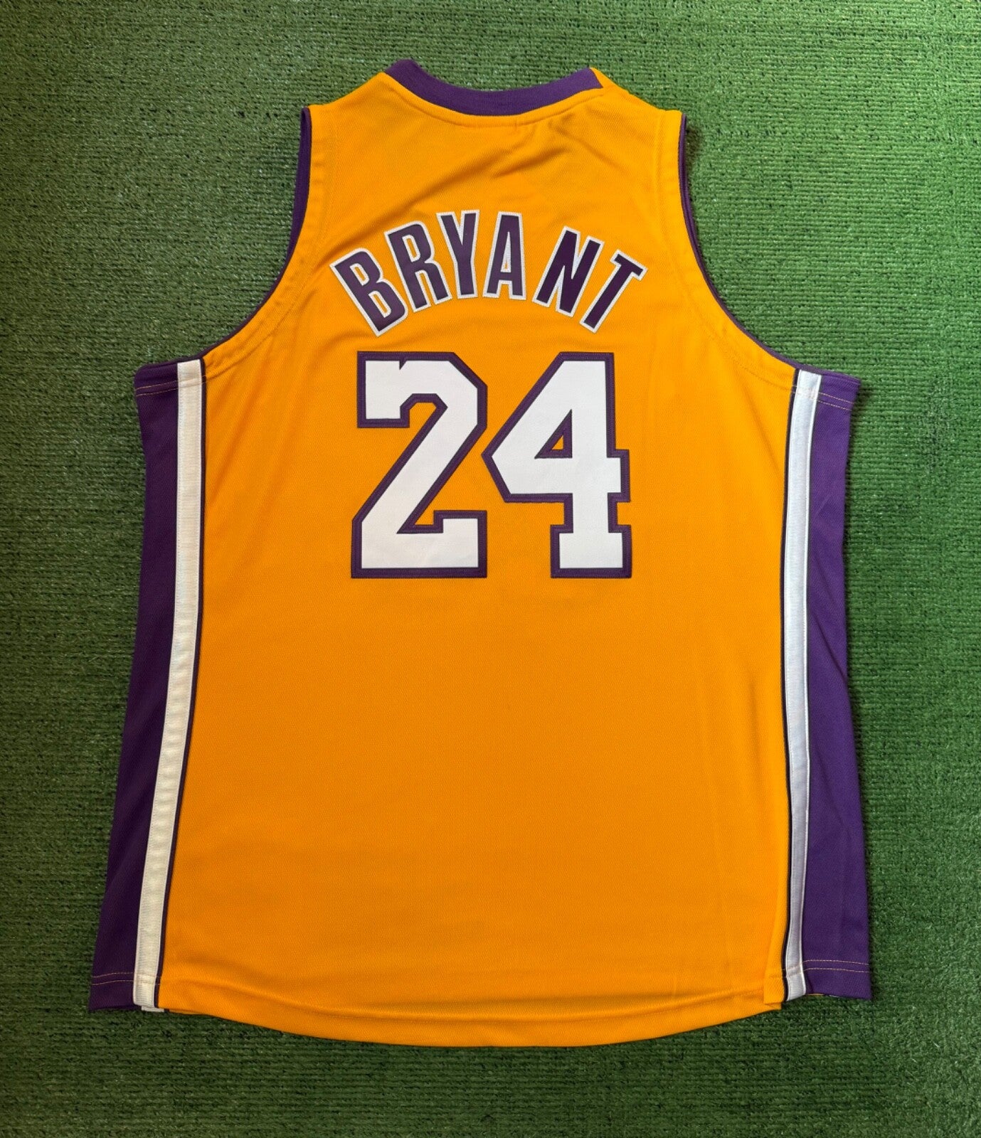 Kobe Bryant Los Angeles Lakers Jersey #24 Mitchell & Ness Authentic Gold Size 48 (XL) NBA