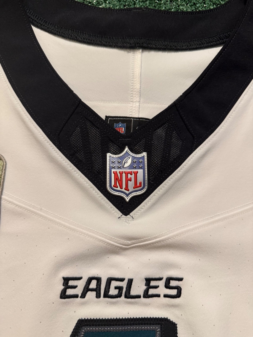 Jalen Hurts Philadelphia Eagles Jersey #1 Nike Vapor FUSE Elite White size 44 (Large) NFL