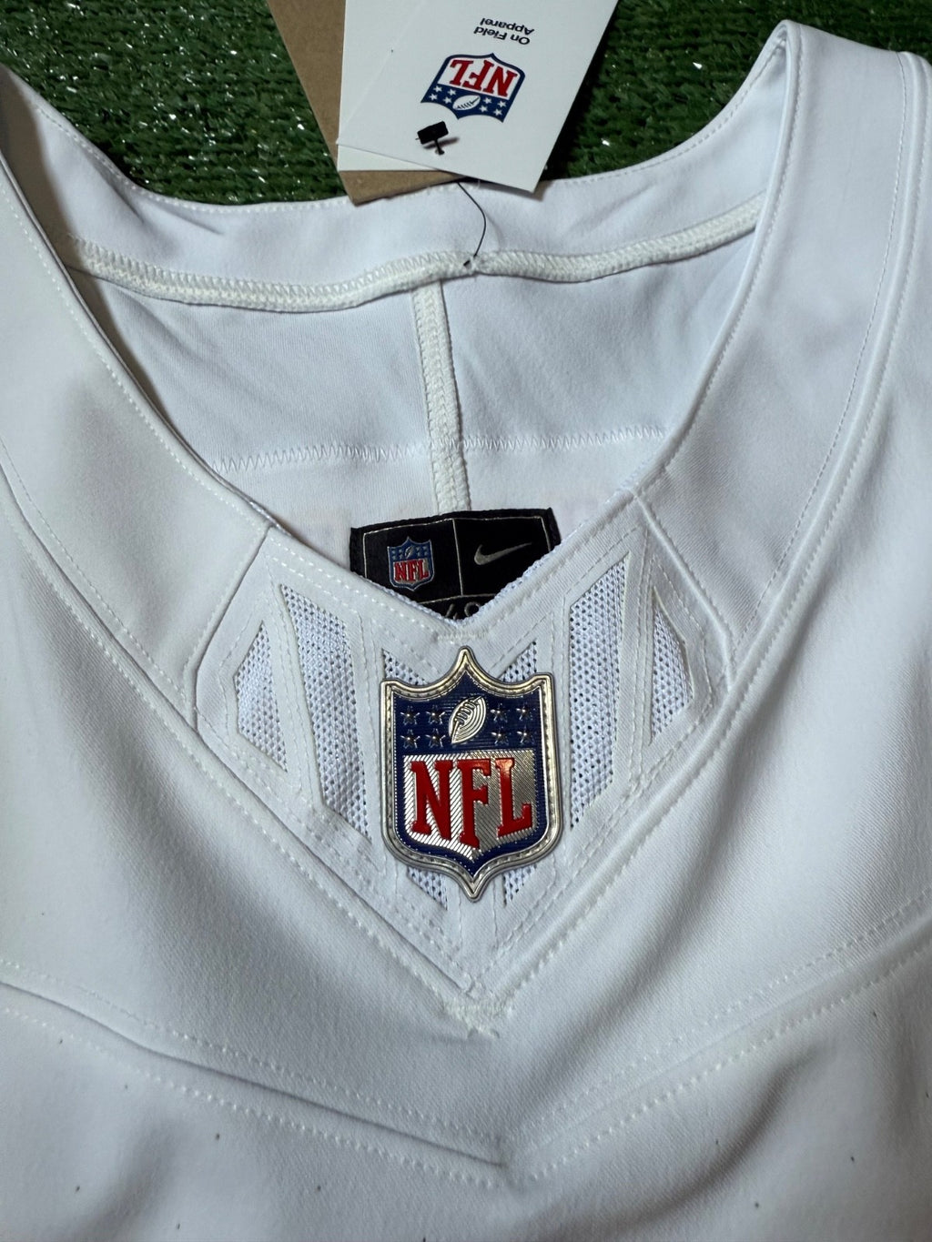 Patrick Mahomes Kansas City Chiefs Jersey #15 Nike Vapor FUSE Elite White Size 48 (XL) NFL