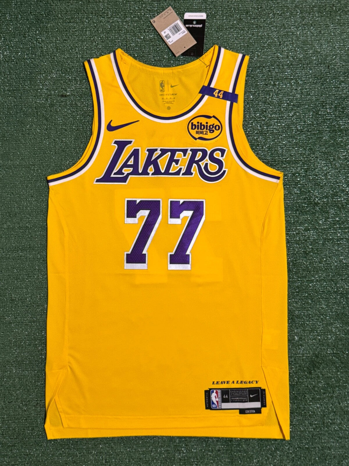 Luka Doncic Los Angeles Lakers Jersey #77 Nike ADV Authentic Gold Size 44 (M) NBA
