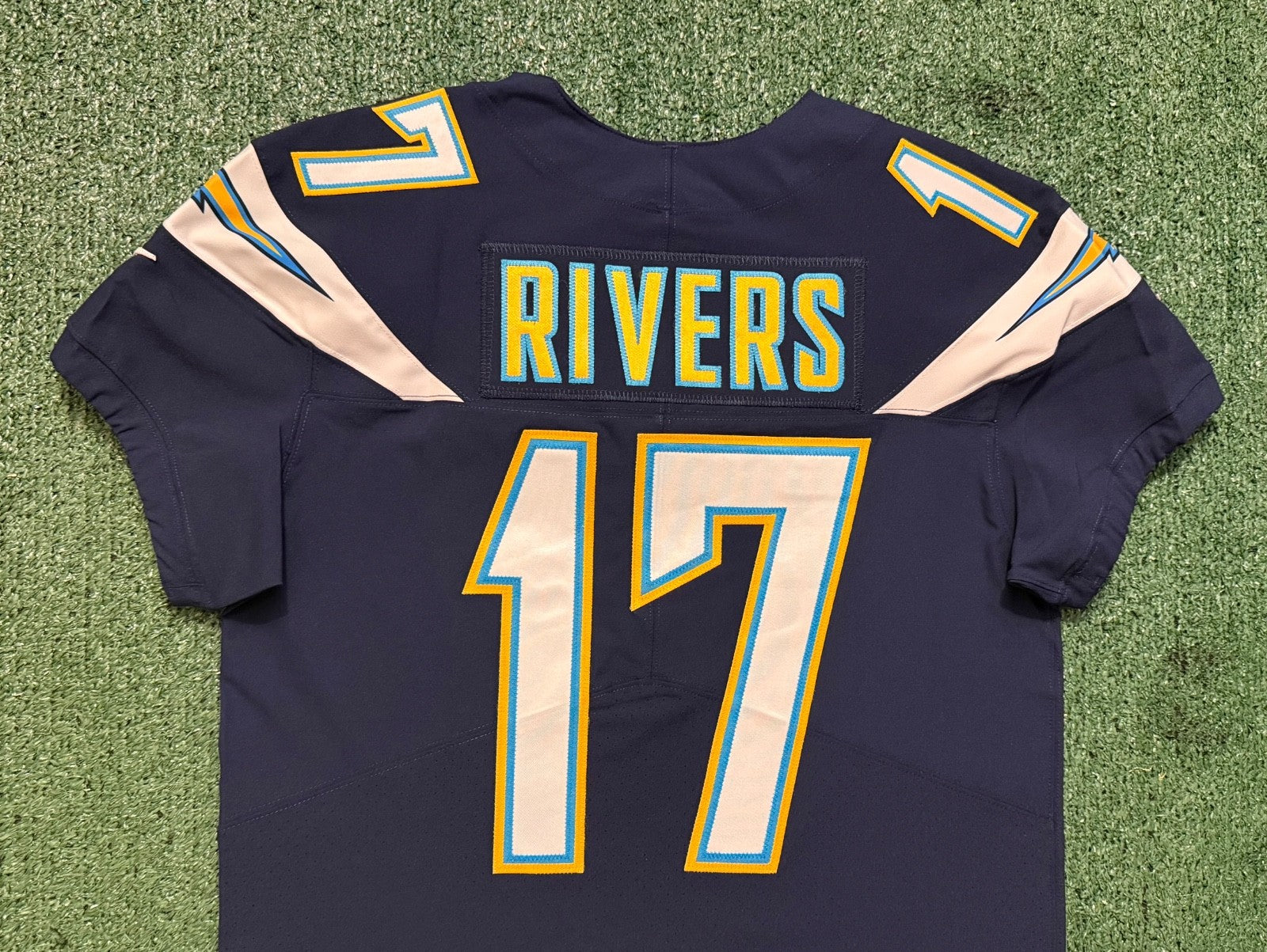 Philip Rivers Los Angeles Chargers Jersey #17 Nike Vapor Elite Navy Size 40 (M) NFL