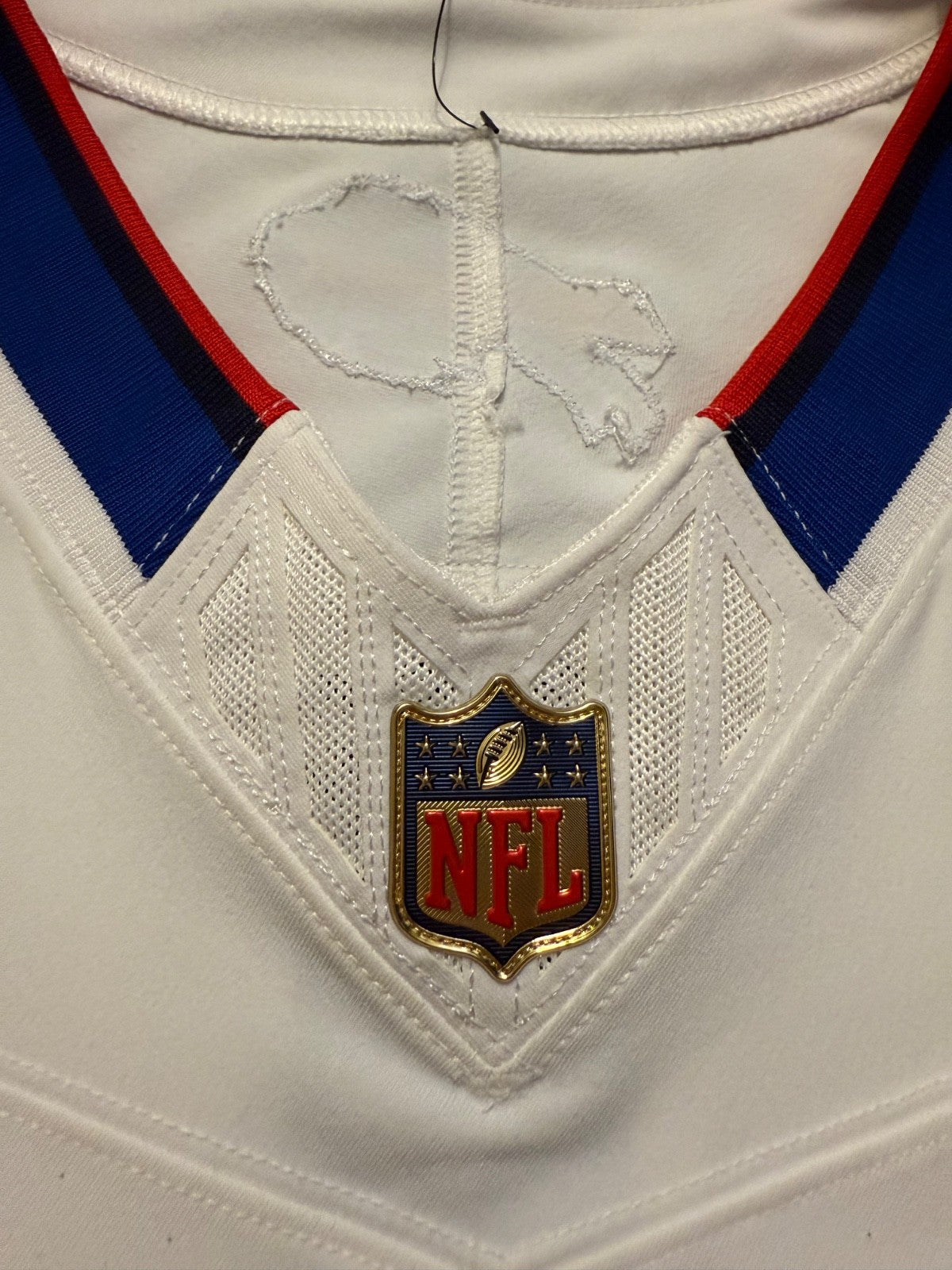 Josh Allen Buffalo Bills Jersey #17 Nike Vapor Fuse Elite White Size 40 (M) NFL