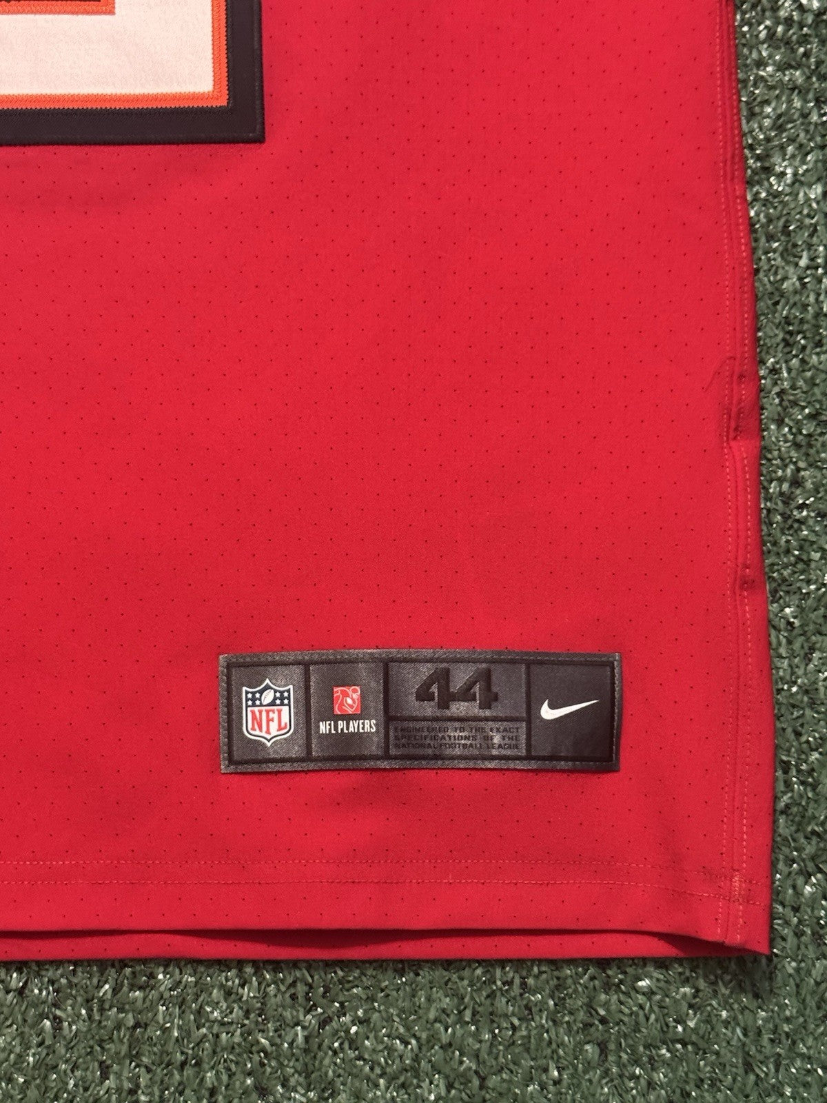 Tom Brady Tampa Bay Buccaneers Jersey #12 Nike Vapor Elite Red size 44 (Large) NFL