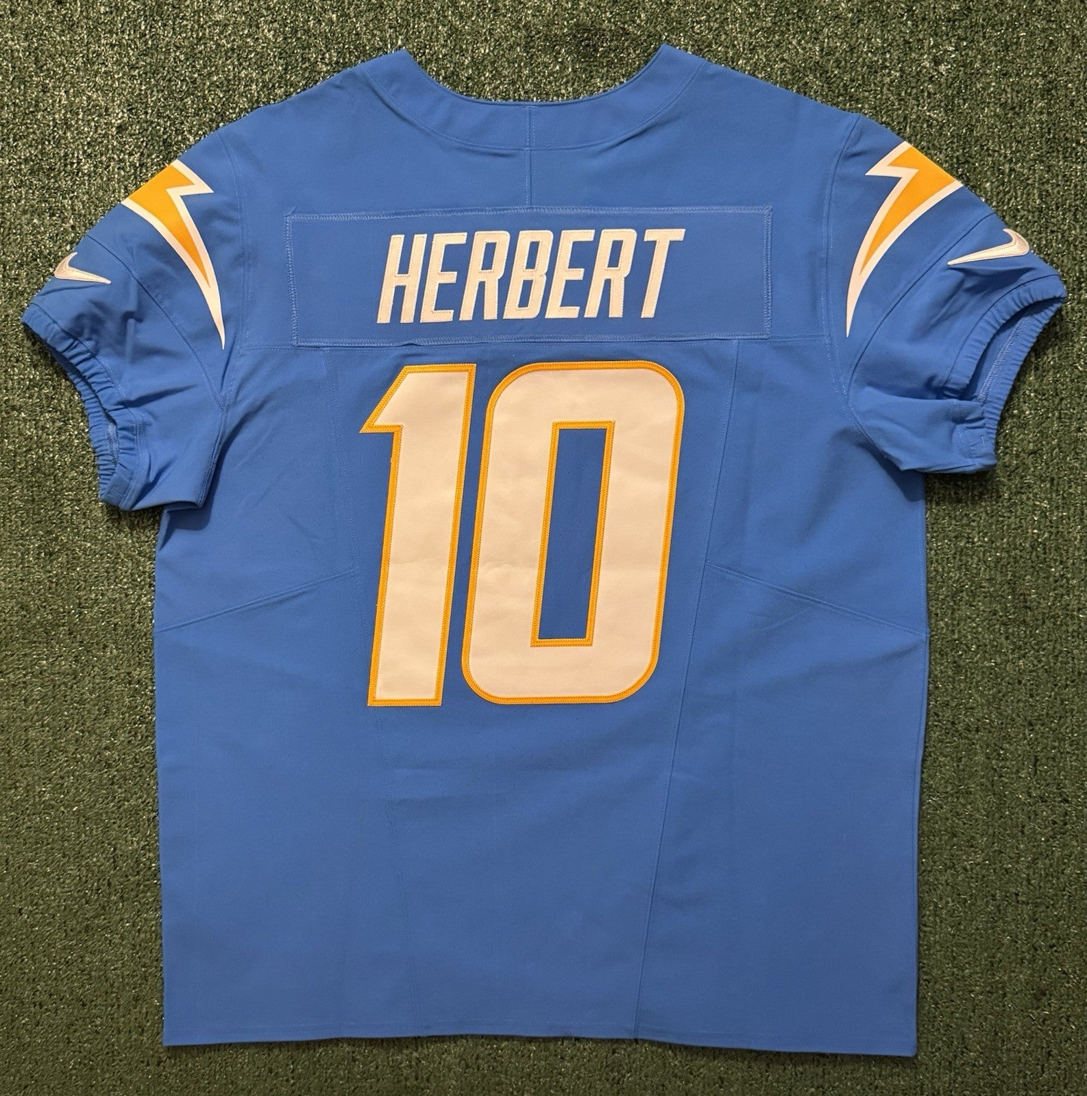 Justin Herbert Los Angeles Chargers Jersey #10 Nike Vapor Fuse Elite Blue Size 48 (XL) NFL