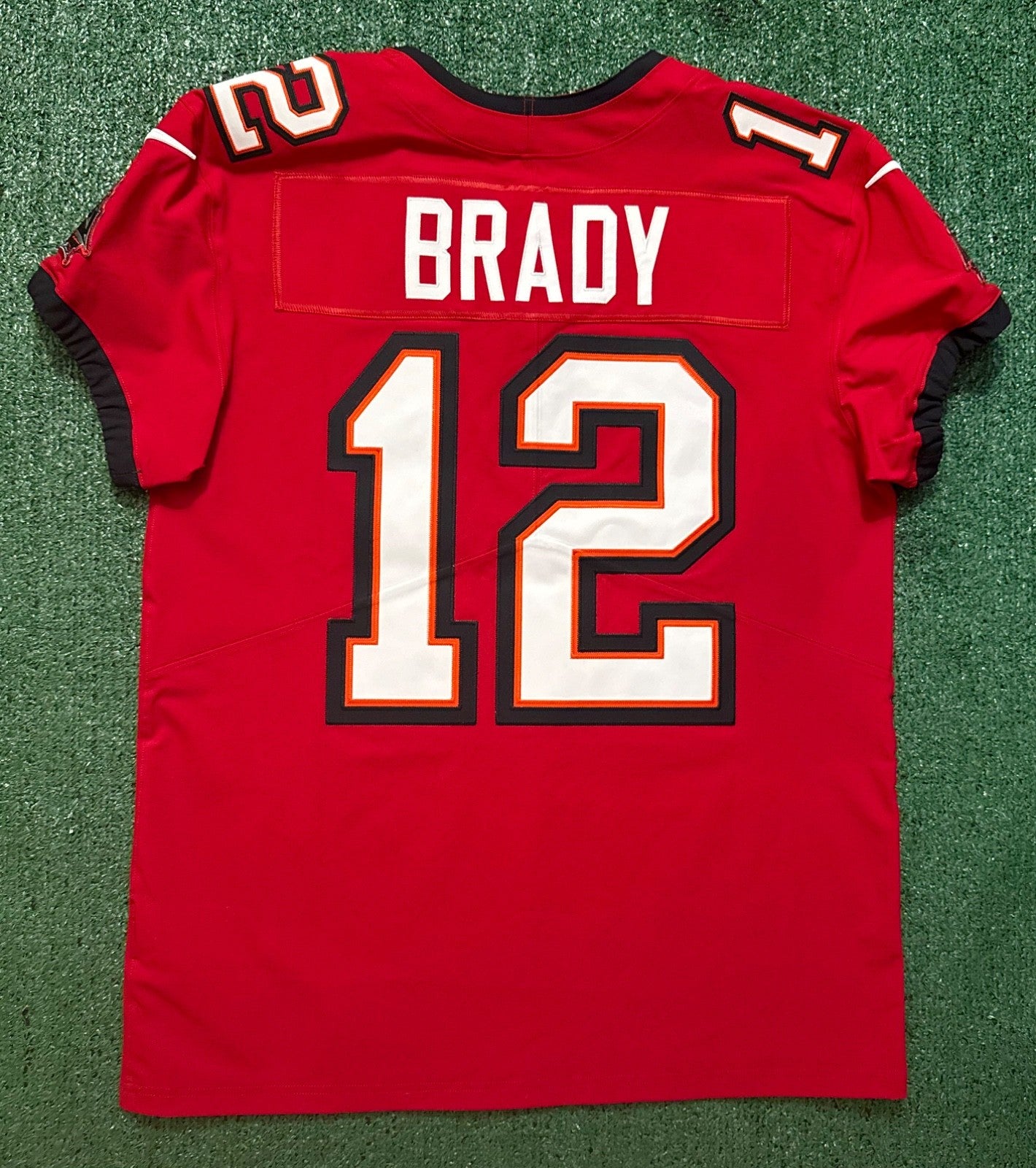 Tom Brady Tampa Bay Buccaneers Jersey #12 Nike Vapor Elite Red size 44 (Large) NFL