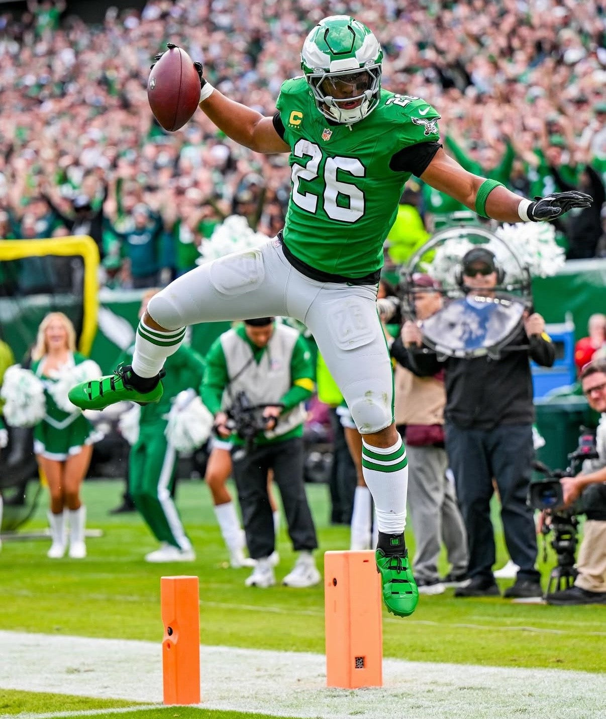 Saquon Barkley Philadelphia Eagles Jersey #26 Nike Vapor FUSE Elite Kelly Green Size 44 (Large) NFL