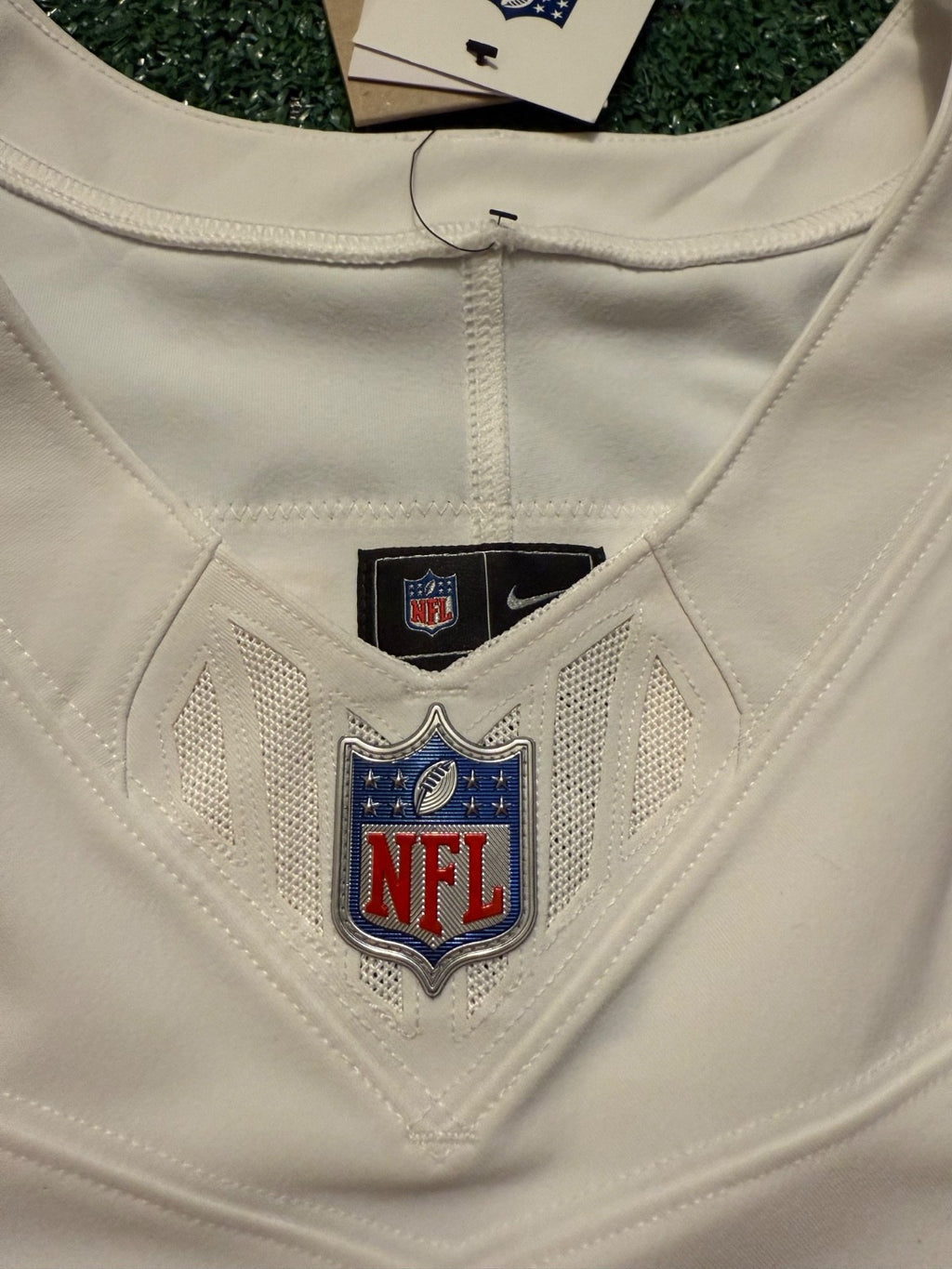 Patrick Mahomes Kansas City Chiefs Jersey #15 Nike Vapor FUSE Elite White Size 48 (XL) NFL
