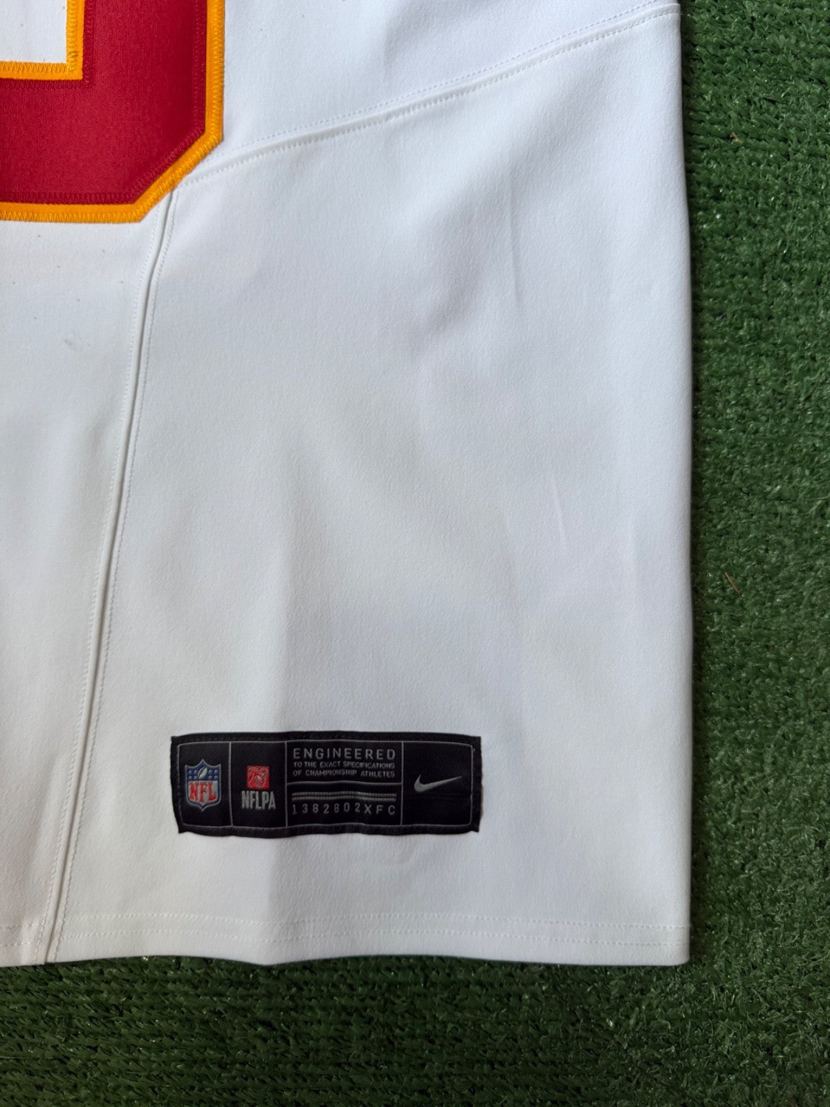 Patrick Mahomes Kansas City Chiefs Jersey #15 Nike Vapor FUSE Elite White Size 48 (XL) NFL