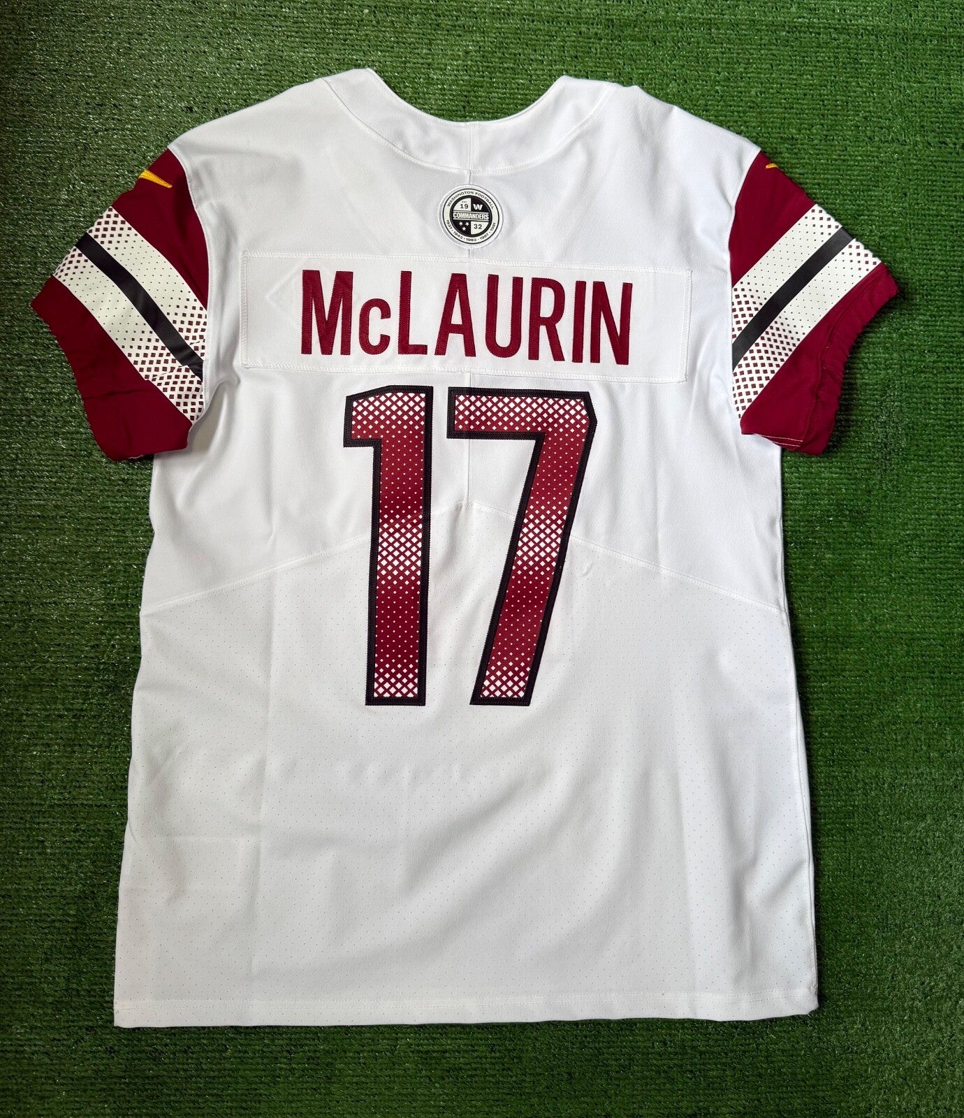 Terry McLaurin Washington Commanders Jersey #17 Nike Vapor Elite White Size 44 (Large) NFL