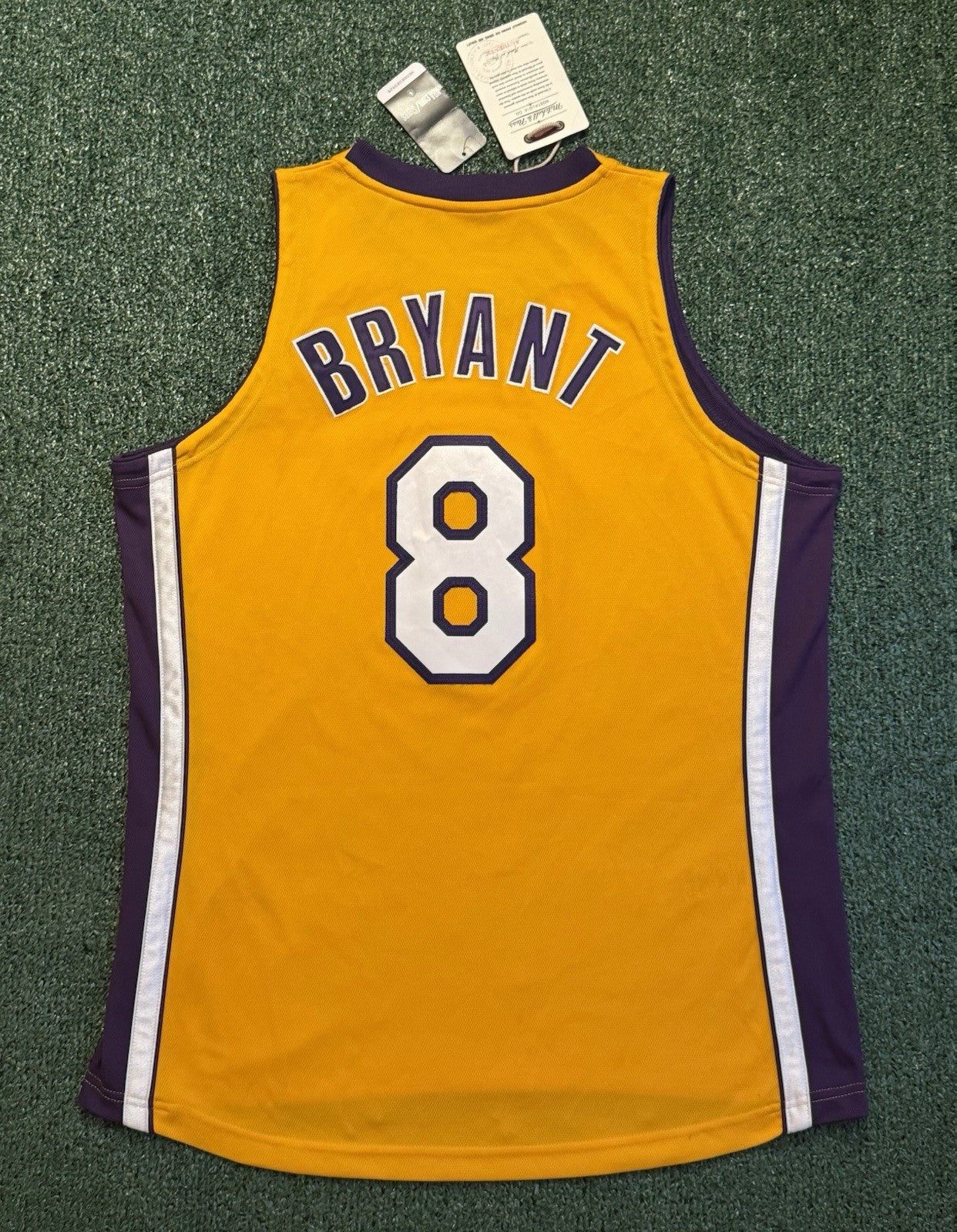 Kobe Bryant Los Angeles Lakers Jersey #24 Mitchell & Ness Authentic Gold Size 44 (L) NBA