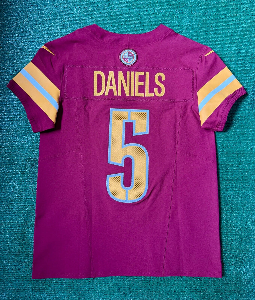 Jayden Daniels Washington Commanders Jersey #5 Nike Vapor Fuse Elite red size 40 (medium) NFL