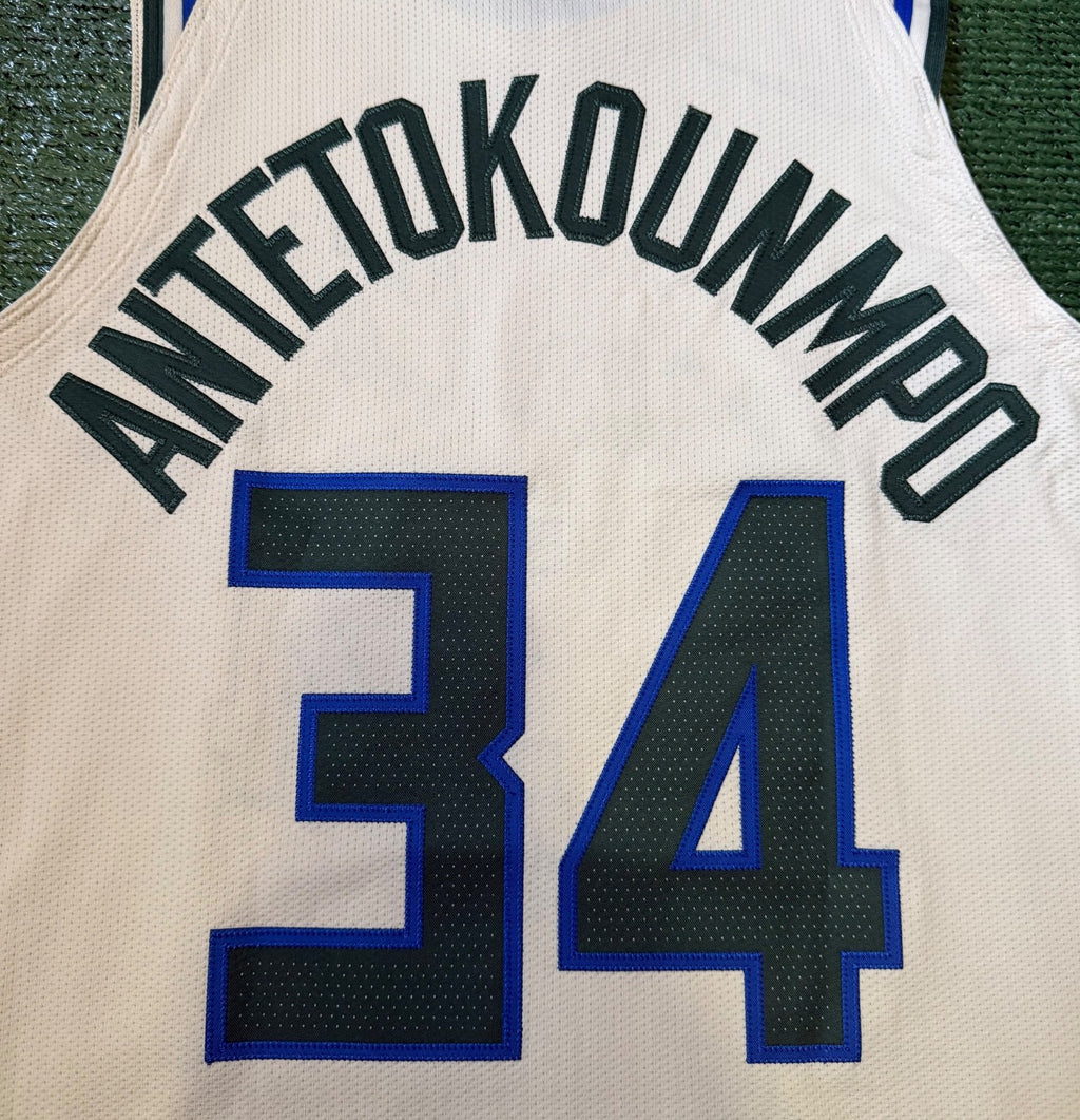 Giannis Antetokounmpo Milwaukee Bucks Jersey #34 Nike Vaporknit Authentic Cream Size 44 (Medium) NBA
