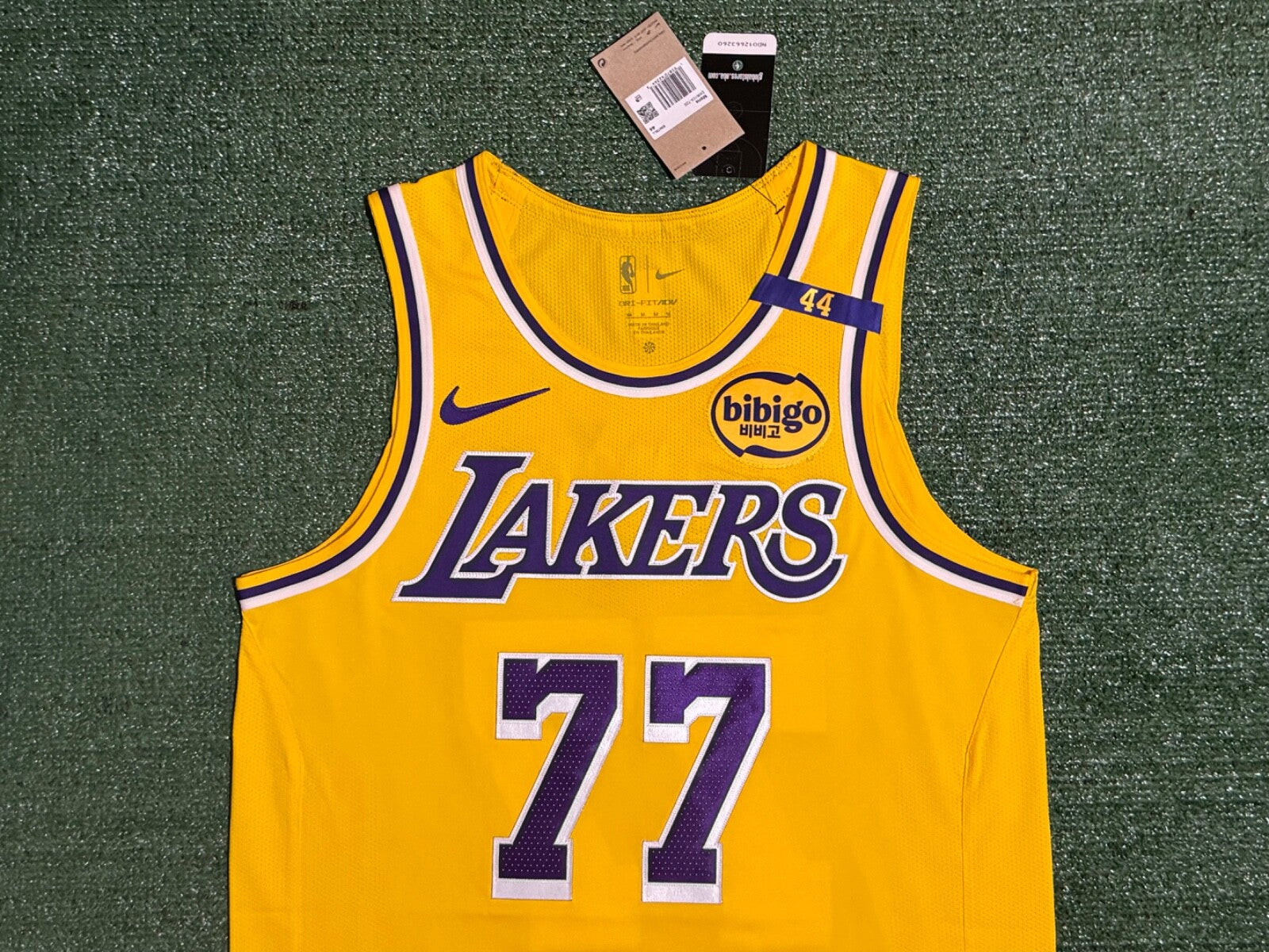 Luka Doncic Los Angeles Lakers Jersey #77 Nike ADV Authentic Gold Size 44 (M) NBA