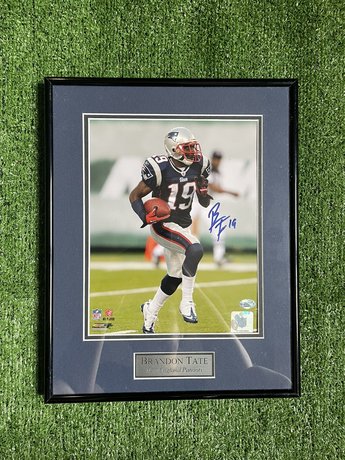 Brandon Tate New England Patriots Autographed Framed Picture 11x14 (COA)