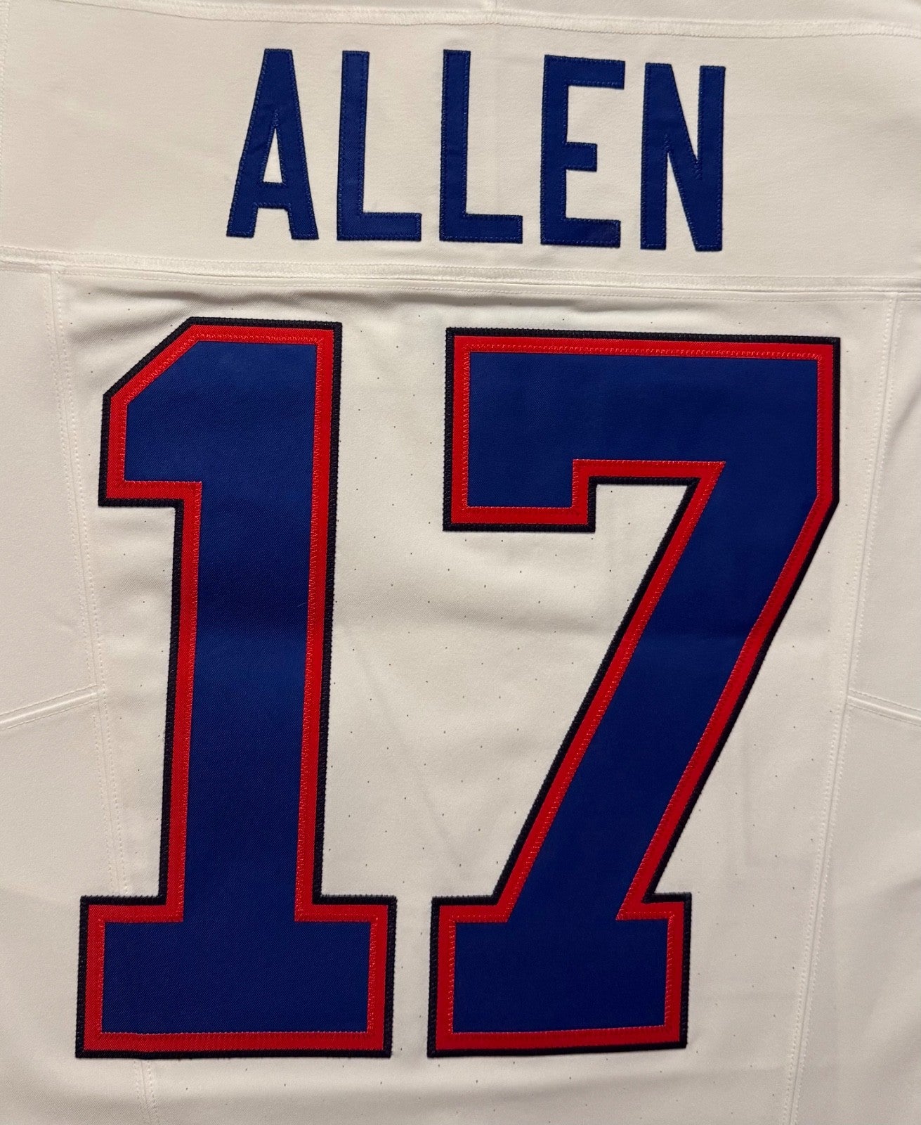 Josh Allen Buffalo Bills Jersey #17 Nike Vapor Fuse Elite White Size 40 (M) NFL