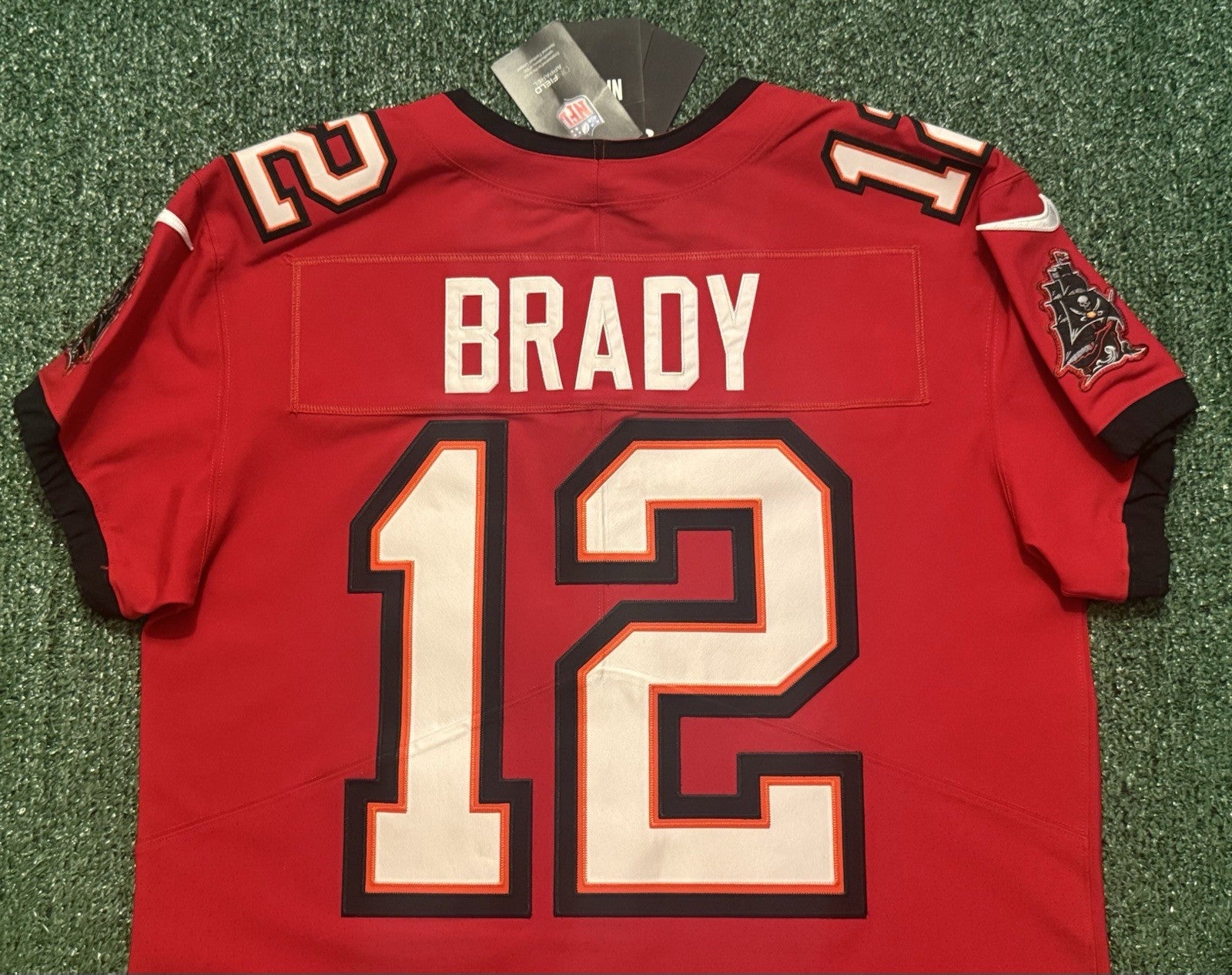 Tom Brady Tampa Bay Buccaneers Jersey #12 Nike Vapor Elite Red size 44 (Large) NFL