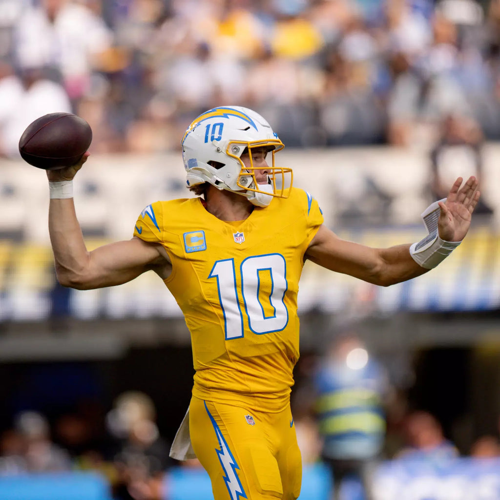 Justin Herbert Los Angeles Chargers Jersey #10 Nike Vapor Fuse Elite Gold Size 40 (M) NFL