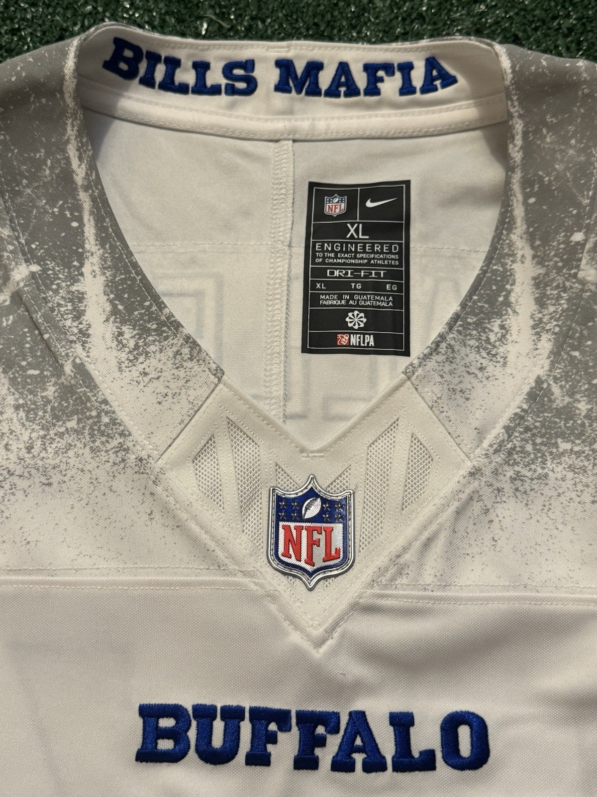 Josh Allen Buffalo Bills Jersey #17 Nike Vapor Fuse Limited Rivalry White Size XL NFL