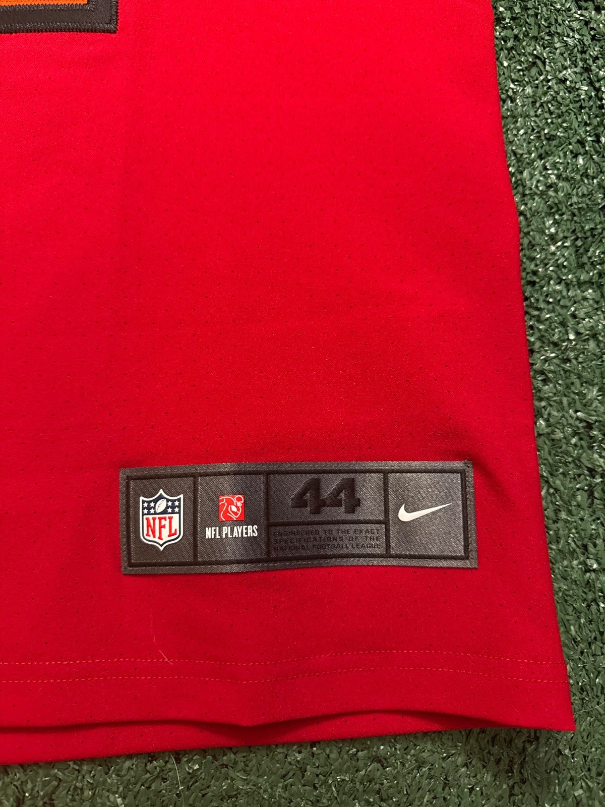 Tom Brady Tampa Bay Buccaneers Jersey #12 Nike Vapor Elite Red size 44 (Large) NFL