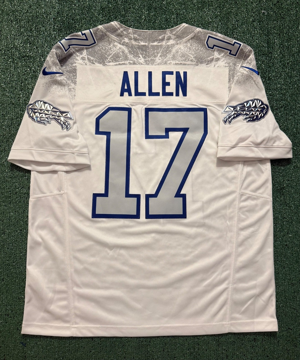 Josh Allen Buffalo Bills Jersey #17 Nike Vapor Fuse Limited Rivalry White Size L NFL