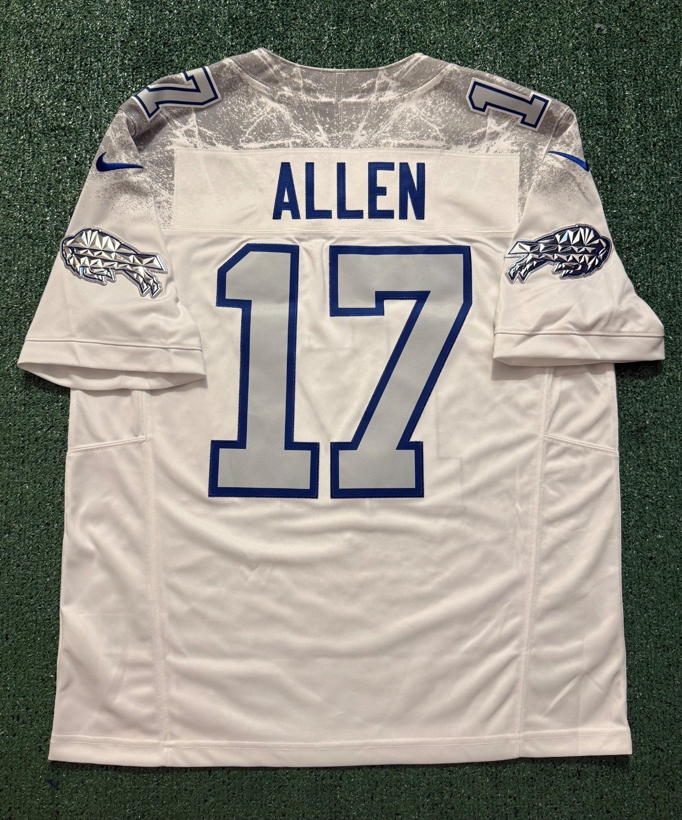 Josh Allen Buffalo Bills Jersey #17 Nike Vapor Fuse Limited Rivalry White Size L NFL