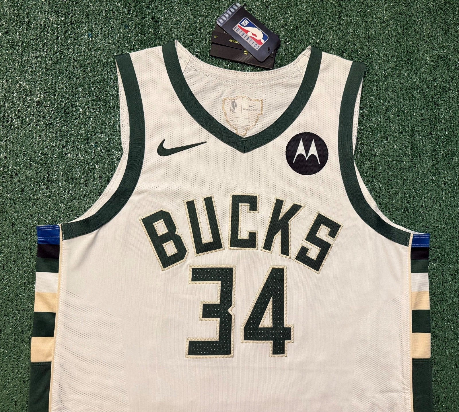 Giannis Antetokounmpo Milwaukee Bucks Jersey #34 Nike Vaporknit Authentic White Size 48 (Large) NBA
