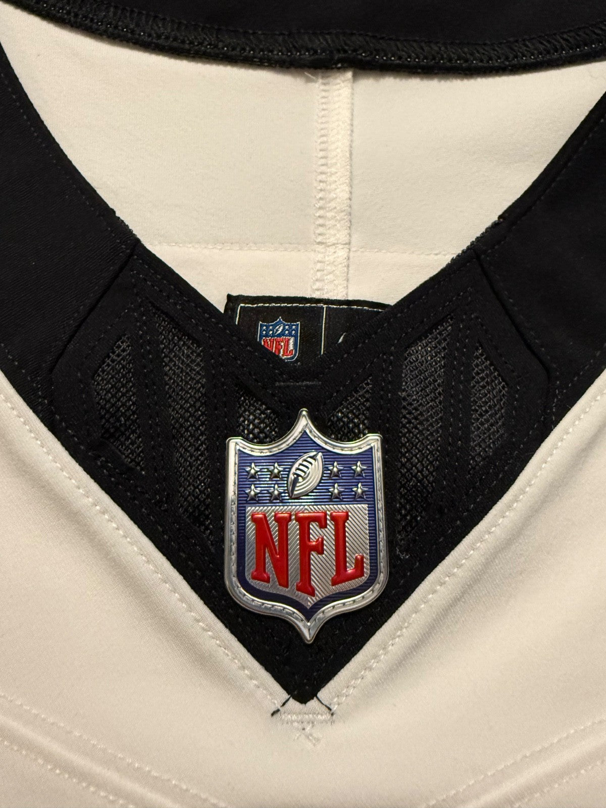 Jalen Hurts Philadelphia Eagles Jersey #1 Nike Vapor FUSE Elite White size 44 (Large) NFL