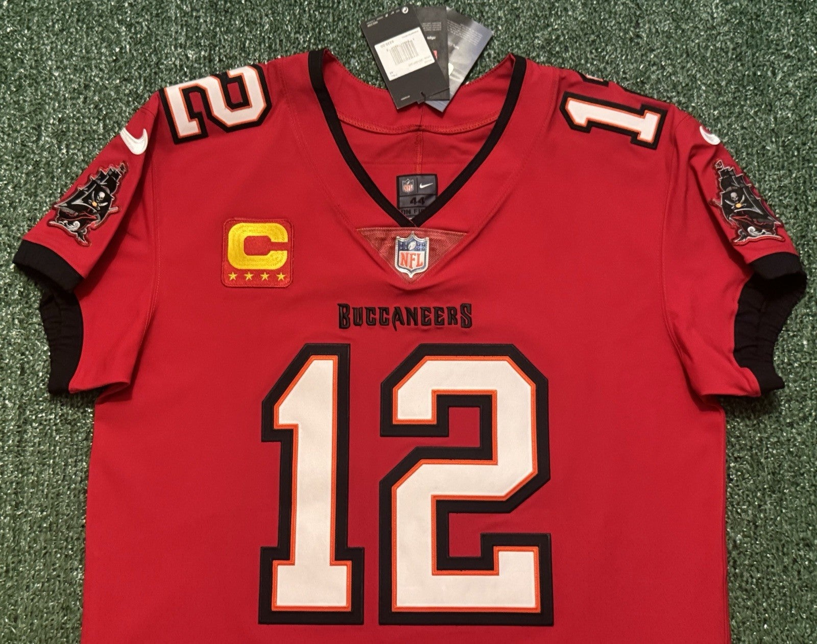 Tom Brady Tampa Bay Buccaneers Jersey #12 Nike Vapor Elite Red size 44 (Large) NFL