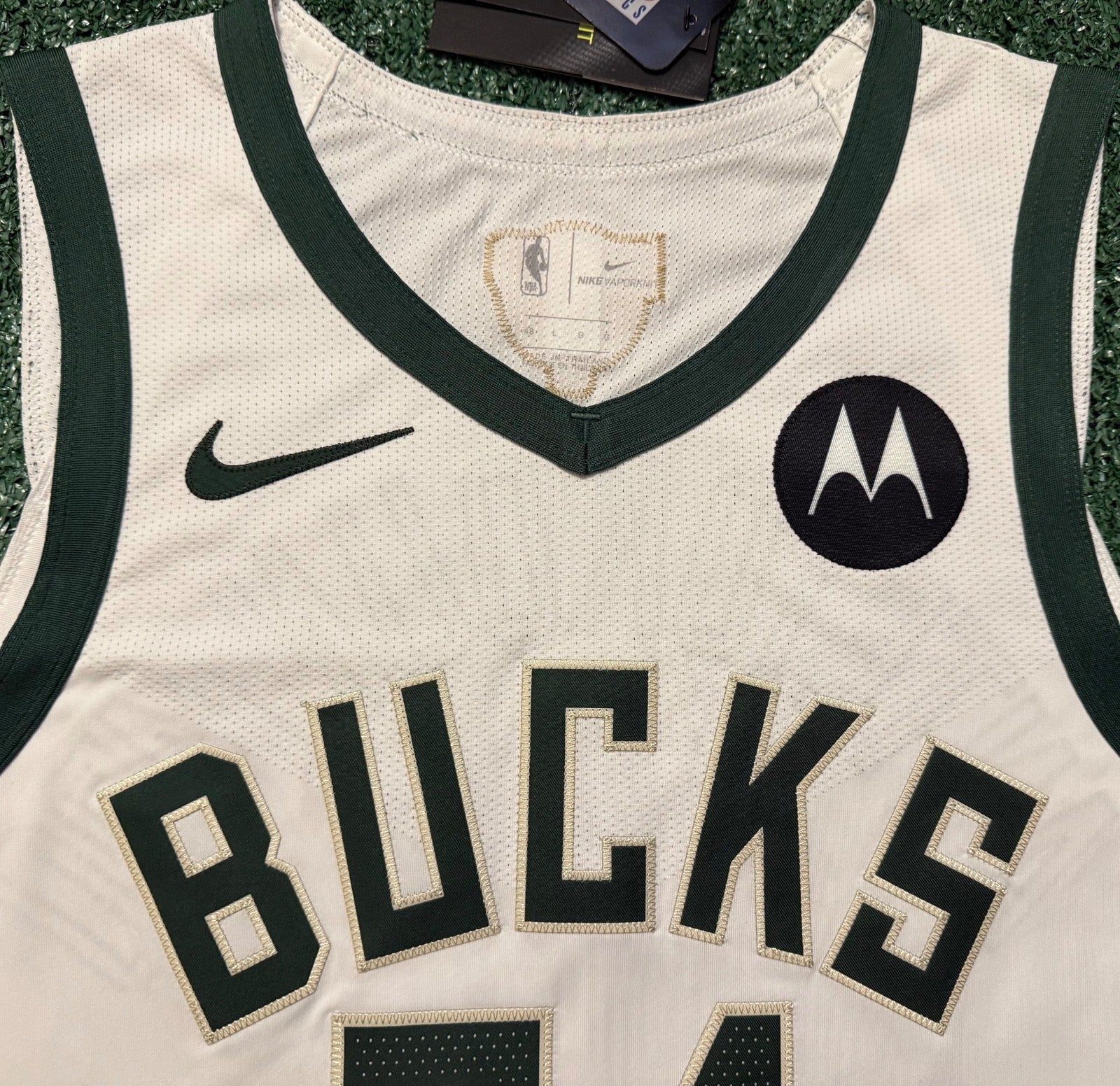 Giannis Antetokounmpo Milwaukee Bucks Jersey #34 Nike Vaporknit Authentic White Size 48 (Large) NBA