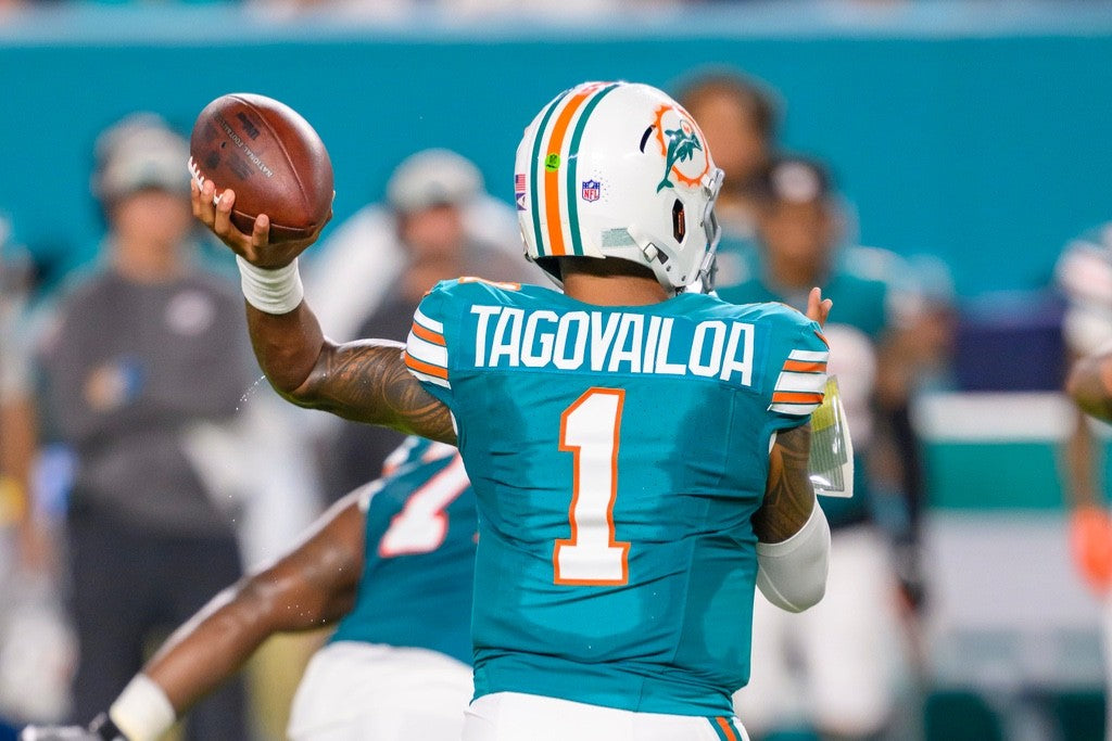 Tua Tagovailoa Miami Dolphins Jersey #1 Nike Vapor Limited Blue Size M NFL