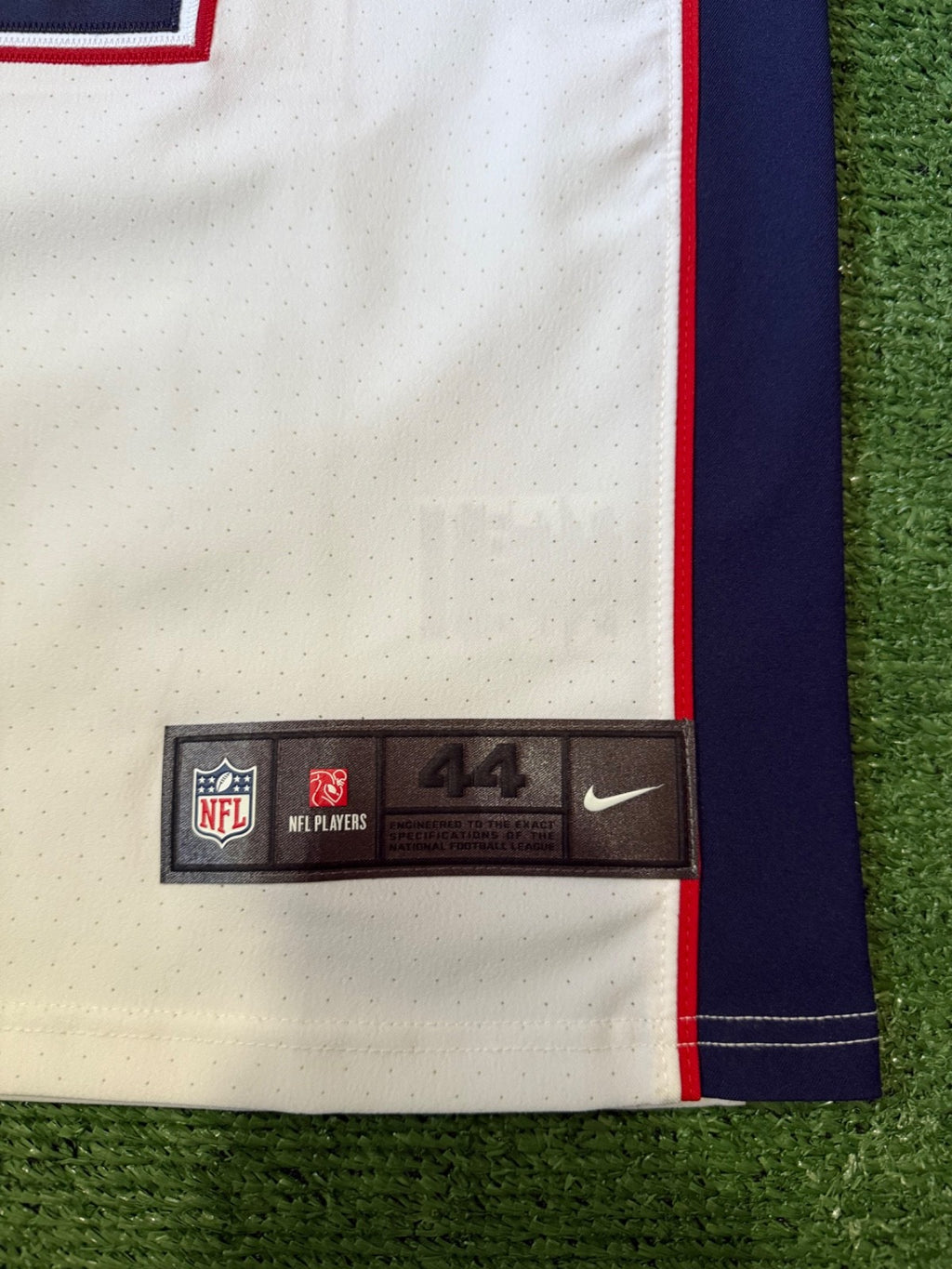 Tom Brady New England Patriots Jersey #12 Nike Vapor Elite White Size 44 (L) NFL